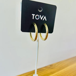 Chloe Hoops in Gold / Medium