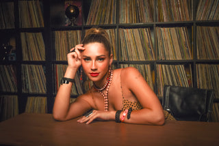 LA LA LOVE Cuff in Gunmetal / Jet