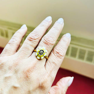 Flower Ring / Size 9
