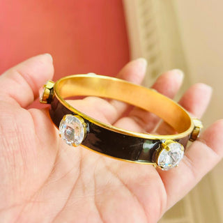 Sammy Cuff in Black / Large