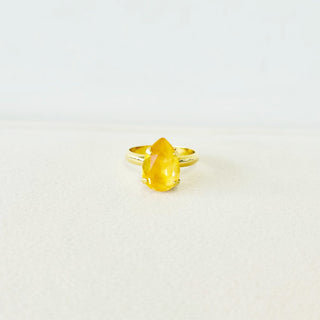 Solitaire Ring in Pear
