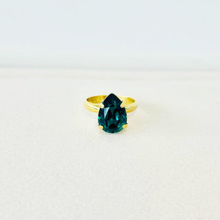 Solitaire Ring in Pear
