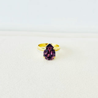 Solitaire Ring in Pear