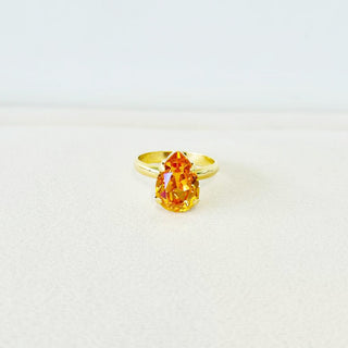 Solitaire Ring in Pear