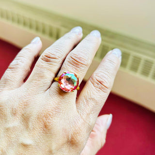 Solitaire Ring in Round / Rose Peach
